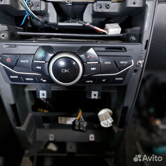 Штатная магнитола priora 2