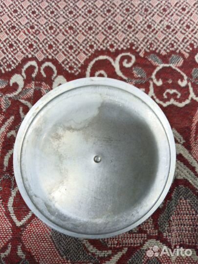 Крышки разные