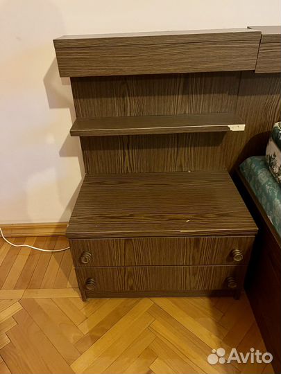 Спальный гарнитур +матрас