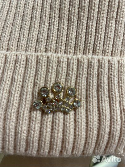 Шапки на девочку новые (зима)