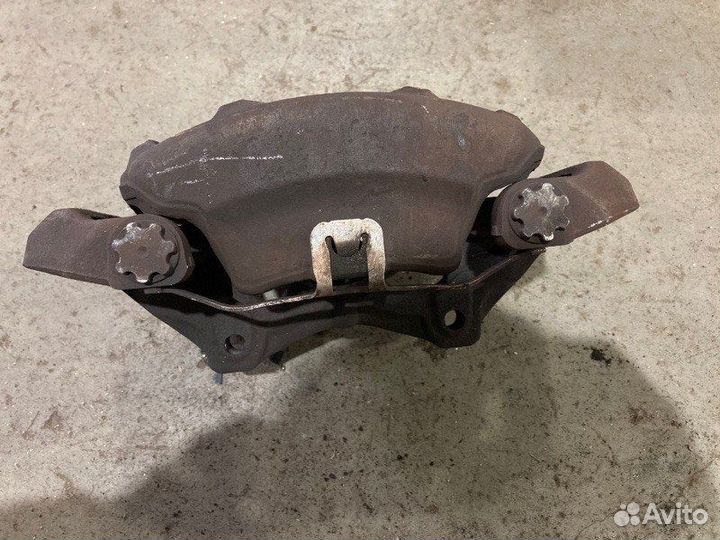 Суппорт передний левый Mercedes-Benz E-Class W212