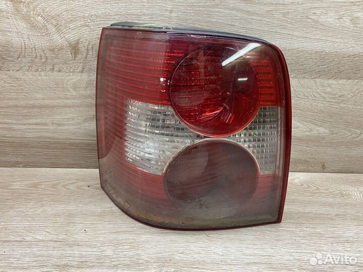 Фонарь левый VW Passat B5 + универсал Арт. 111766