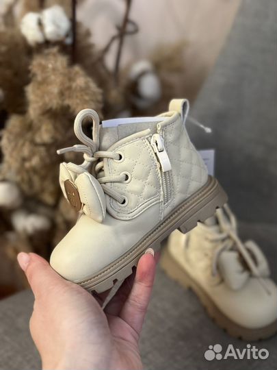 Новые детские ботинки 19