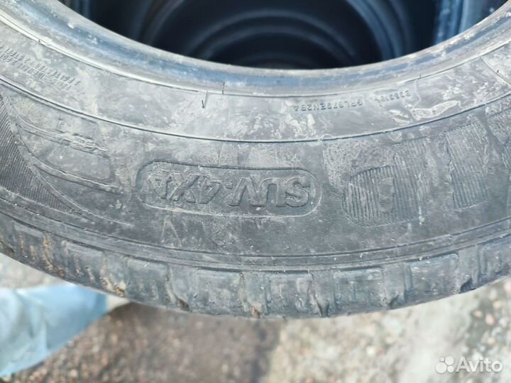 Goodyear EfficientGrip SUV 4x4 225/65 R17