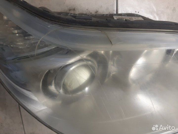 Фара ксеноновая правая Citroen C5 универсал RFJ