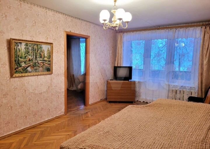 2-к. квартира, 42 м², 2/5 эт.