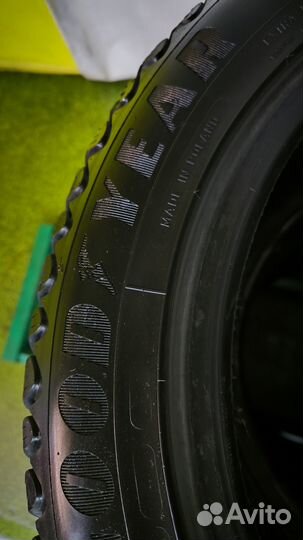 Goodyear Ultragrip Ice Arctic 205/55 R16
