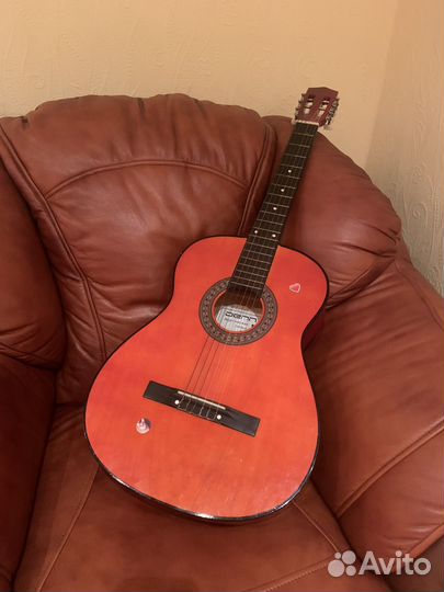 Акустическая гитара
