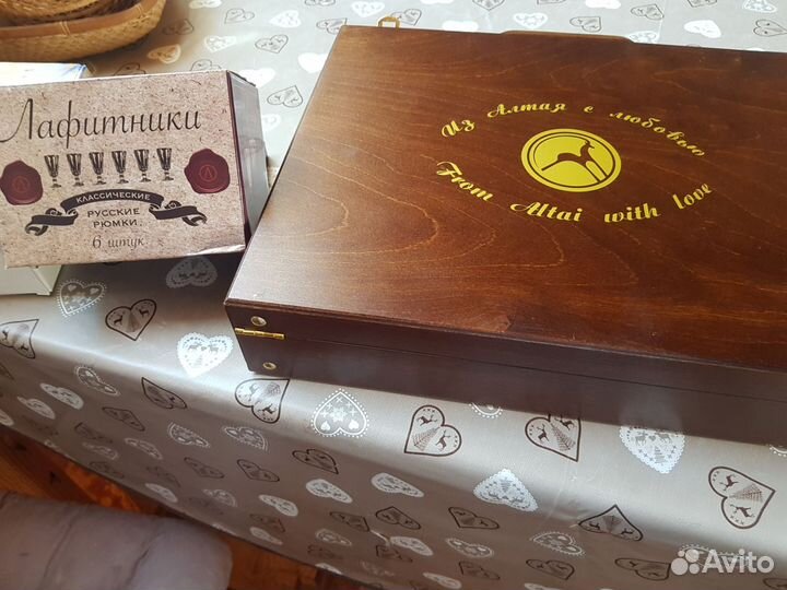 Коробки для подарков