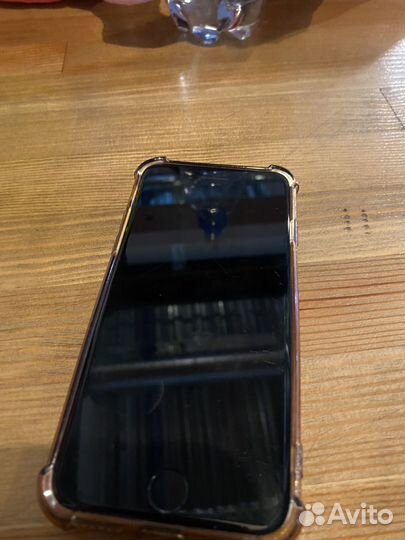 iPhone 8, 64 ГБ
