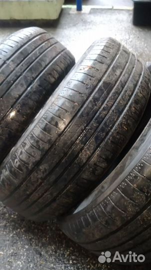 Yokohama BluEarth E51B 215/65 R17