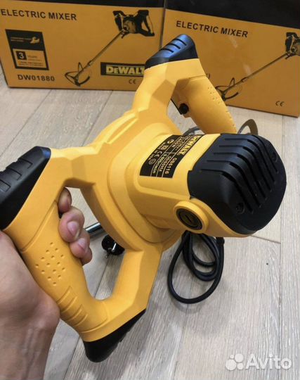 Миксер строительный Dewalt