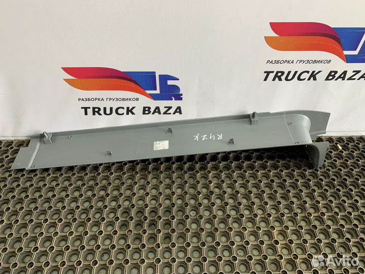 Накладка салона левая Renault T