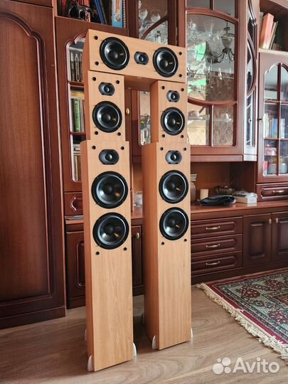 Комплект колонок 5.0 Sven HP-560T