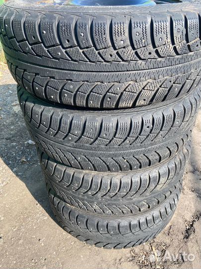 Зимние шипованные колеса 195/65/15