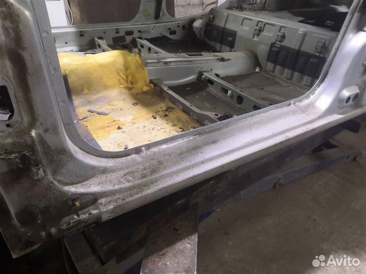 Порог со стойкой левый Рено Клио 2 Симбол