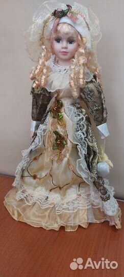 Куклы фарфоровые,коллекционные