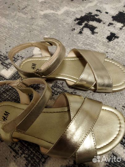 Сандалии для девочки