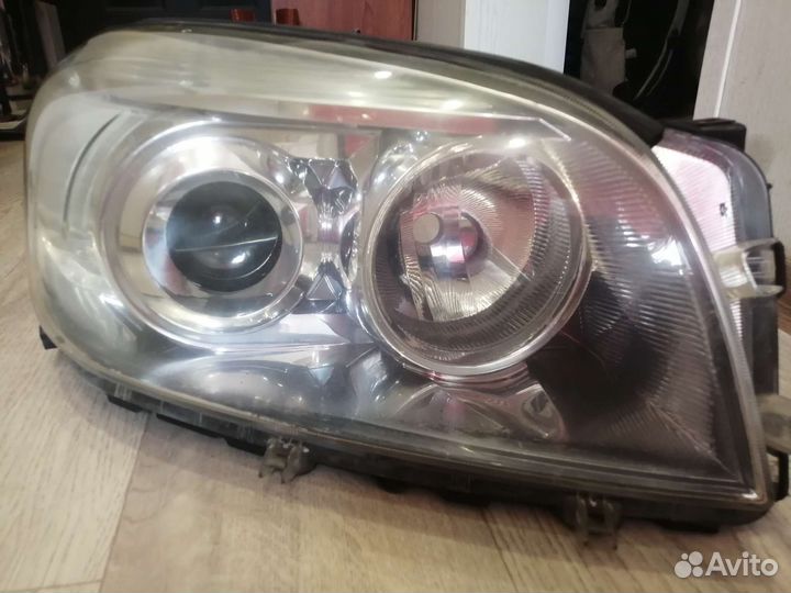 Комплект фар на Toyota rav 4 2006