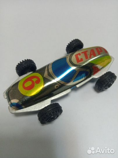 Гоночные машинки старт