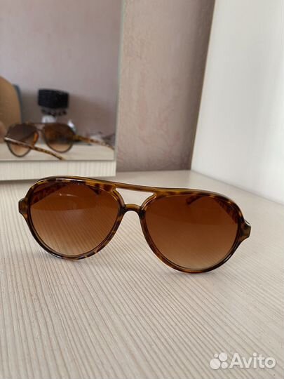 Солнцезащитные очки женские