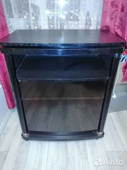 Тумбочка под телевизор