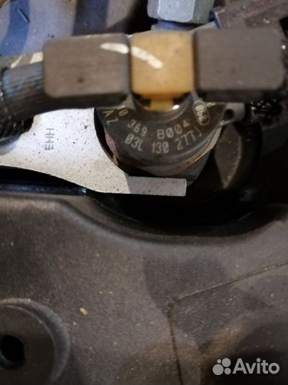 Топливная форсунка Т5 Т6 Амарок 2.0 тди 03L130277J