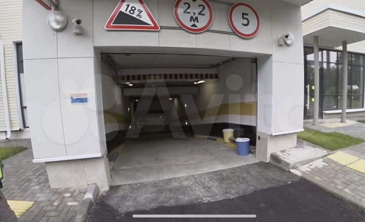 Машиноместо, 15 м²