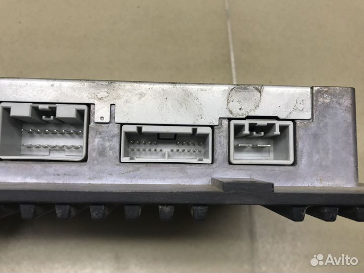 Усилитель акустической системы S40 2004-2012