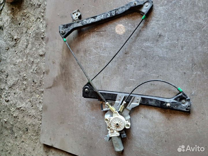 Стеклоподъёмник передний правый Cadillac bls