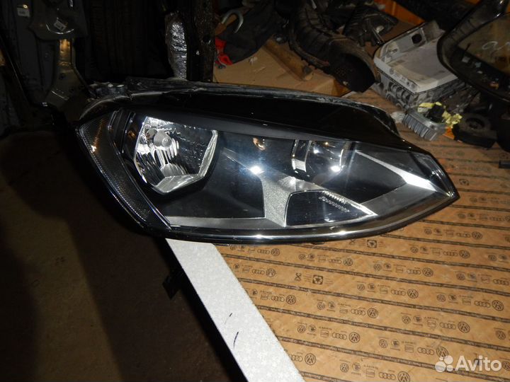 Фара правая Volkswagen Golf 7