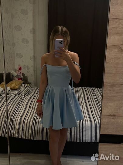 Платье с пышной юбкой