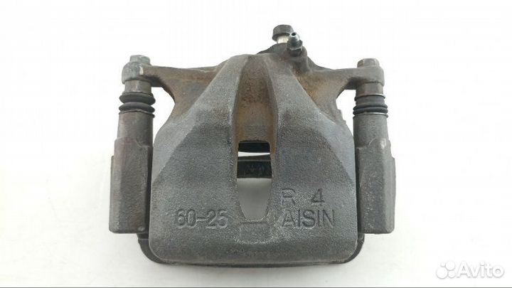 Суппорт передний правый Toyota Brevis JCG15 2002