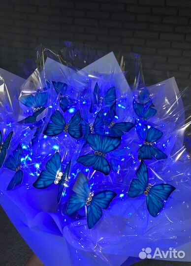Букет из бабочек светящийся