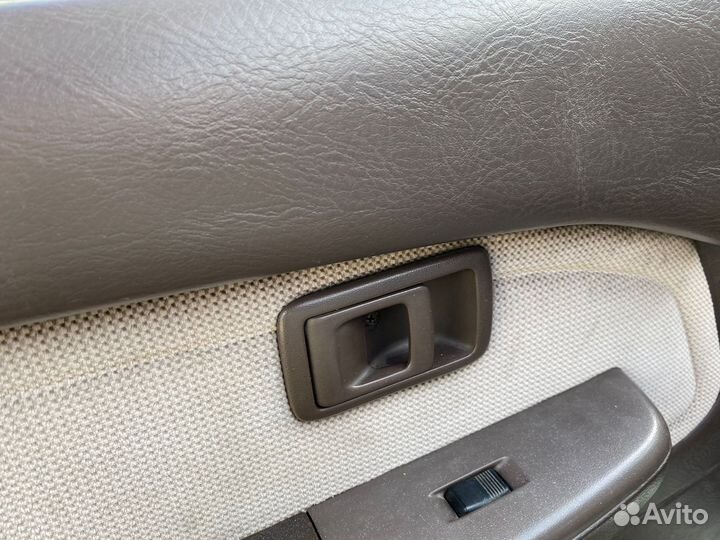 Ручки дверные внутренние Toyota Carina 170