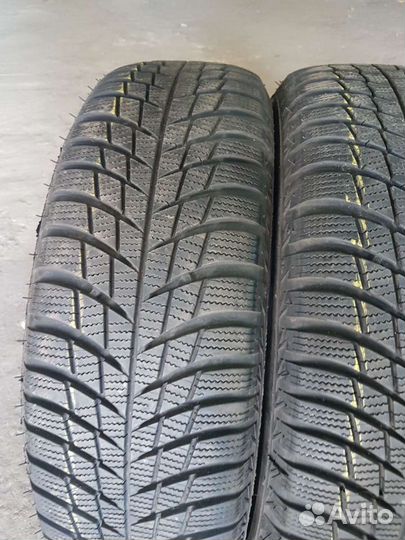 Bridgestone Blizzak LM-001 215/65 R17