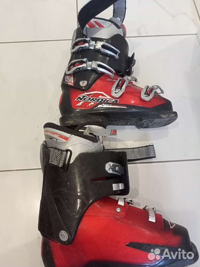 Горнолыжные ботинки