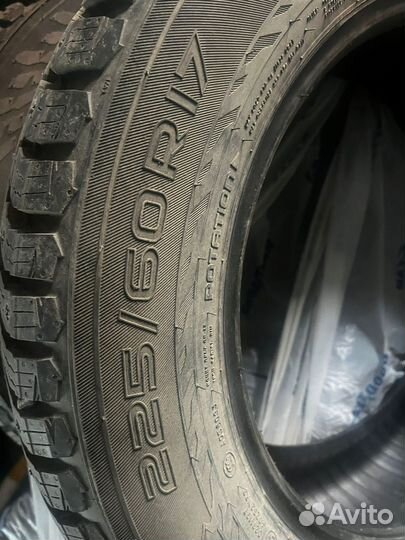 Nokian Tyres Hakkapeliitta 9 SUV 225/60 R17 103T