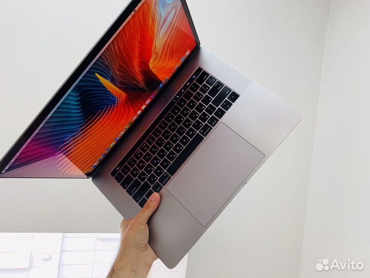 Macbook Pro 15 Retina 2017 (Core i7)