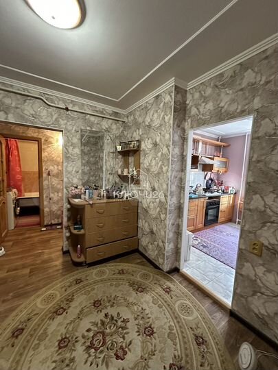 2-к. квартира, 52 м², 1/9 эт.