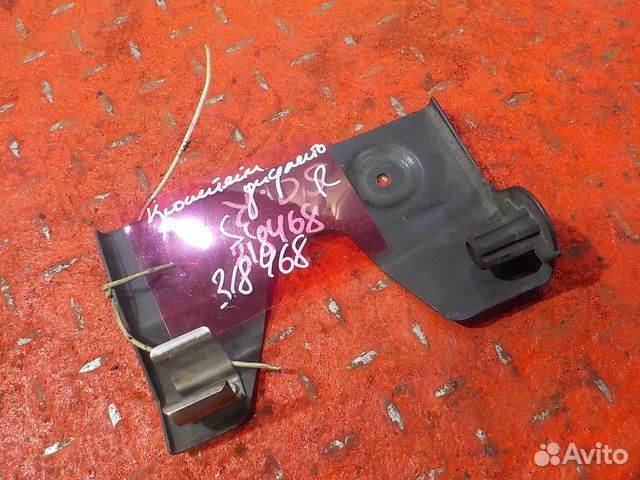 Кронштейн дефлектора правый Scania P,G,R series