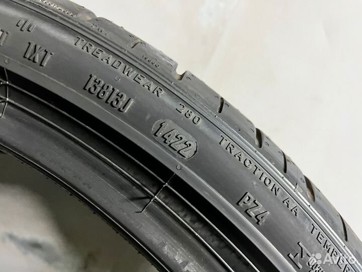 Pirelli P Zero Luxury Saloon 255/35 R21