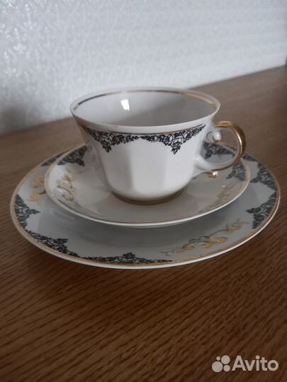 Фарфоровое чайное трио Рига