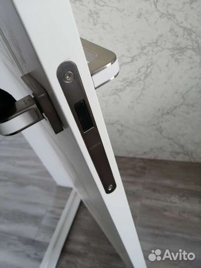 Установка межкомнатных дверей