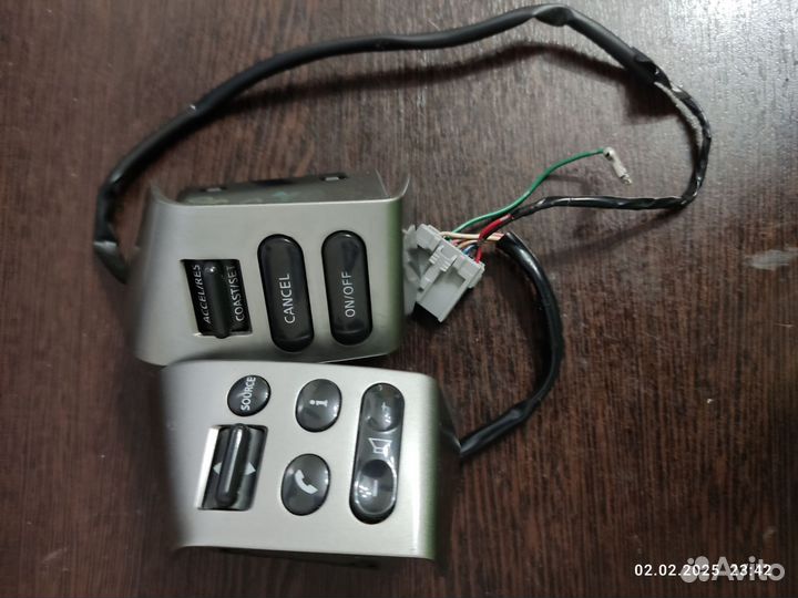 Кнопки для руля Nissan Tiida