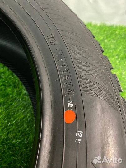 Yokohama Ice Guard IG65 215/50 R17