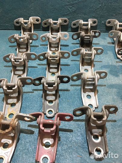 Крепление передней двери (пара) Honda Fit GD1