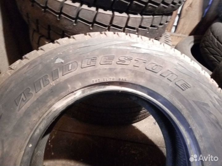 Bridgestone Blizzak Ice 265/70 R17