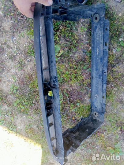 Усилитель бампера volkswagen passat b8