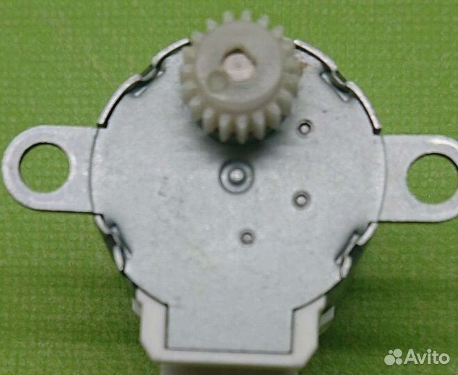 Моторчик привода заслонки холодильника hitachi